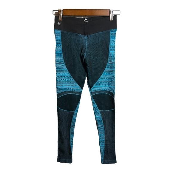 NUX Mild V-Front Aztec Print Two Toned Athletic Leggings Turquoise and Black M - Picture 1 of 5